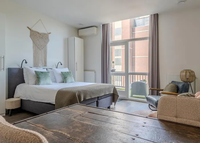 Hotel Oranjestaete 3*