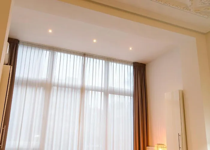 Oranjestaete نايميخين