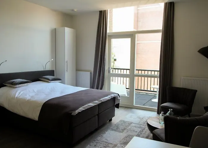 فندق Oranjestaete 3*