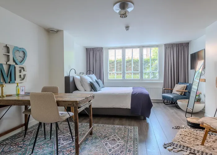 Hotel Oranjestaete 3*